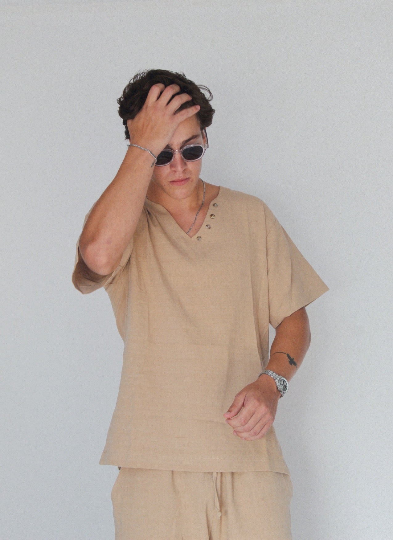 PLAYERA SÁNTALO BEIGE